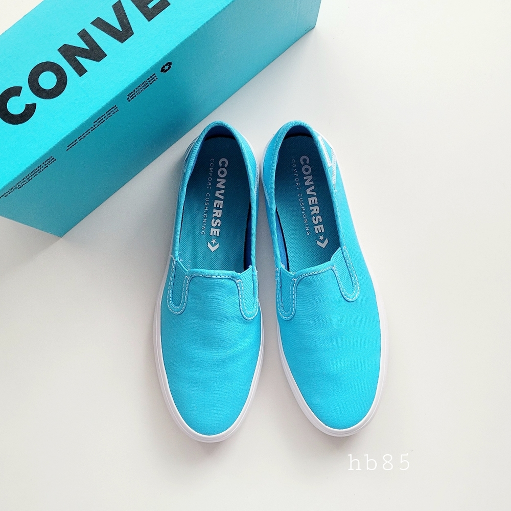 Converse Rio Slip Gnarly Blue White Canvas Slip Women's 5